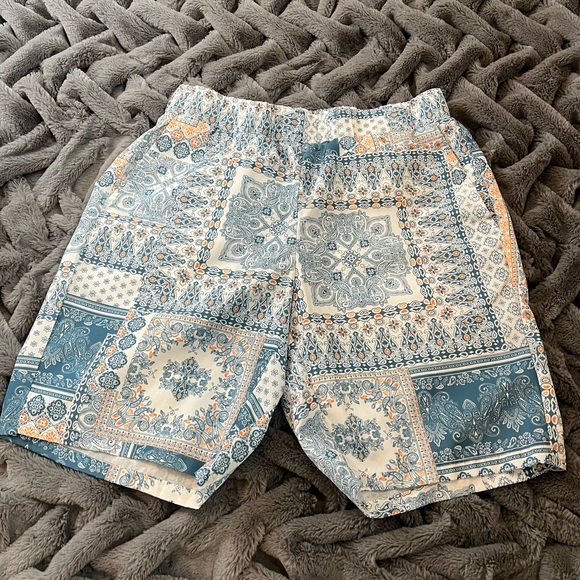 2 pairs mens shorts size small - Picture 2 of 11